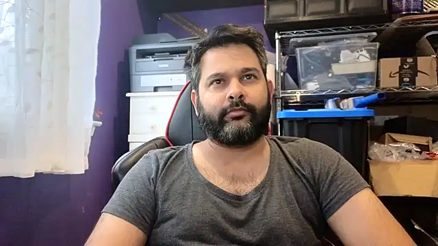 Sakhtlaundaz online show from November 9, 2025, 4:44 pm