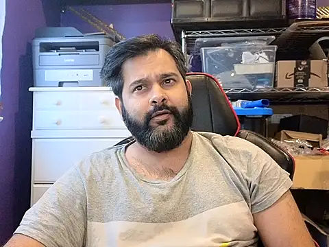 Sakhtlaundaz online show from December 1, 2025, 1:45 pm