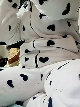 Snapshot of lolo890 chatting on December 4, 2025, 9:25 pm lolo890 online show from December 4, 2025, 9:25 pm