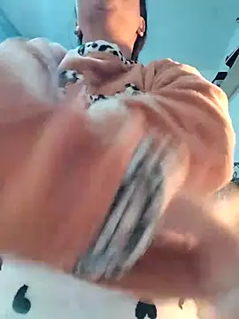 lolo890 online show from December 21, 2025, 2:41 pm