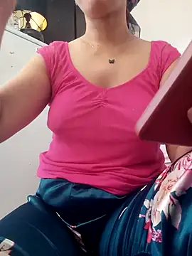 Snapshot of lolo890 chatting on September 10, 2025, 12:15 pm lolo890 online show from September 10, 2025, 12:15 pm