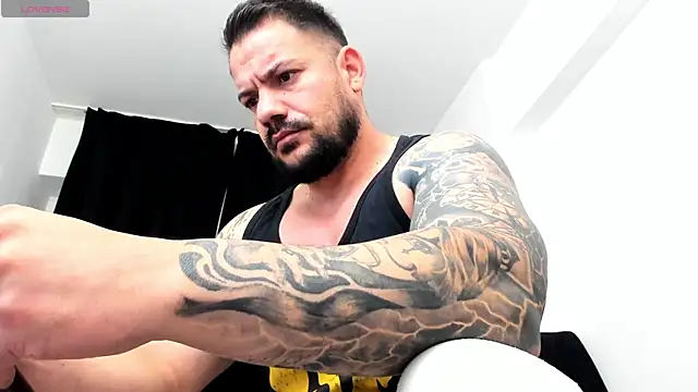 musclemonster31 online show from October 13, 2025, 6:59 am