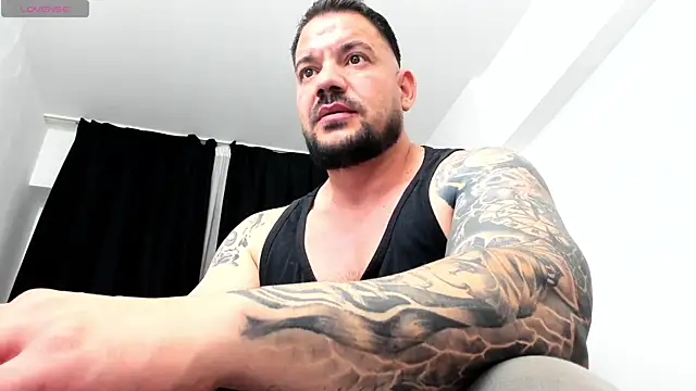 musclemonster31 online show from October 14, 2025, 2:39 pm