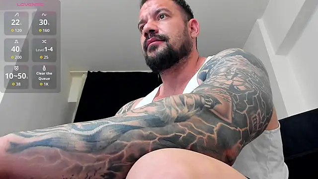Snapshot of musclemonster31 chatting on June 17, 2026, 9:57 pm musclemonster31 online show from June 17, 2026, 9:57 pm