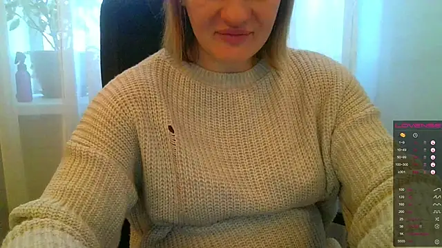 Snapshot of EndlessLustX chatting on December 17, 2024, 9:50 am EndlessLustX online show from December 17, 2024, 9:50 am