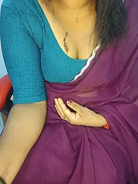 Snapshot of Malluivaniya chatting on June 12, 2026, 5:54 pm Malluivaniya online show from June 12, 2026, 5:54 pm