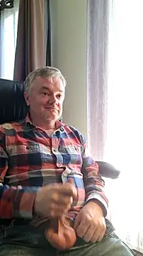 MichOxxford online show from October 15, 2025, 4:11 am