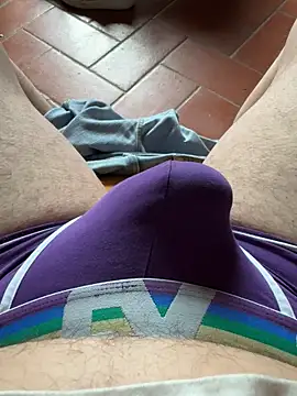 jacky4501 online show from April 14, 2026, 10:42 am