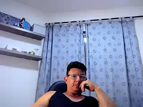 Snapshot of pedropicapi chatting on March 5, 2025, 4:13 am pedropicapi online show from March 5, 2025, 4:13 am