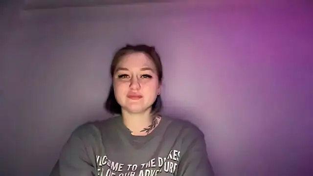 Snapshot of Isabel-Bailey chatting on November 18, 2025, 9:07 pm Isabel-Bailey online show from November 18, 2025, 9:07 pm