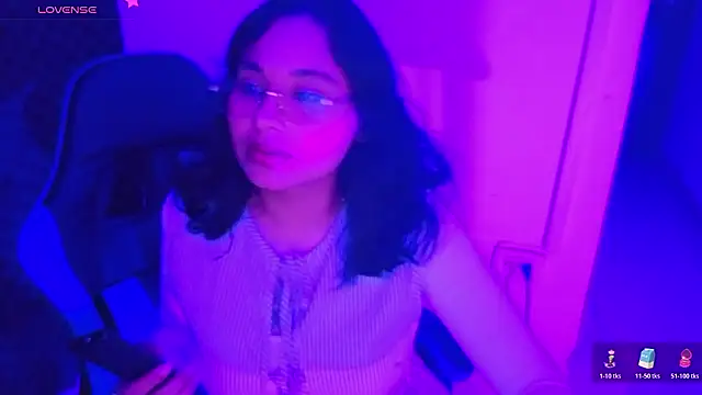 Cuteprincess21 online show from February 19, 2026, 1:46 am