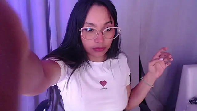Snapshot of Cuteprincess21 chatting on February 13, 2025, 1:19 am Cuteprincess21 online show from February 13, 2025, 1:19 am