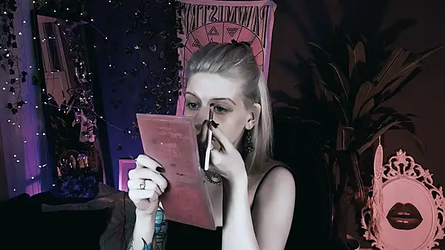 Snapshot of Noah_ElmerX chatting on December 21, 2025, 9:15 pm Noah ElmerX online show from December 21, 2025, 9:15 pm