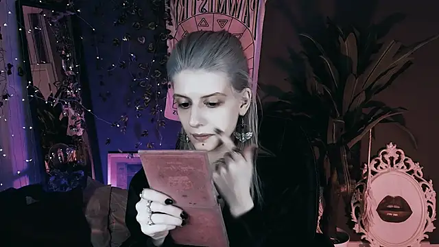 Snapshot of Noah_ElmerX chatting on December 16, 2025, 7:29 pm Noah ElmerX online show from December 16, 2025, 7:29 pm