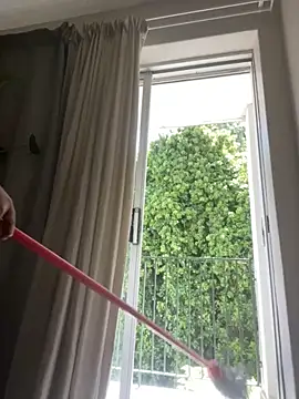 Snapshot of YesTheSexiest chatting on October 16, 2025, 11:40 am YesTheSexiest online show from October 16, 2025, 11:40 am