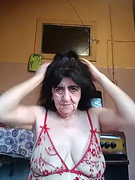 Snapshot of Lovely_Lori chatting on June 8, 2026, 3:40 am Lovely Lori online show from June 8, 2026, 3:40 am