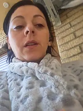 bruneta sexy23 online show from March 15, 2025, 4:10 pm