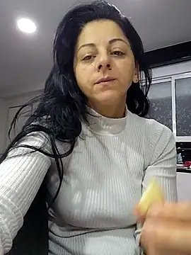 bruneta sexy23 online show from February 23, 2025, 7:11 am