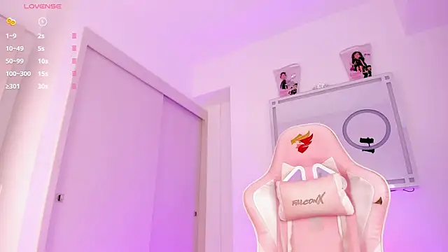 Snapshot of mia_yourmommy chatting on October 21, 2025, 2:11 am mia yourmommy online show from October 21, 2025, 2:11 am