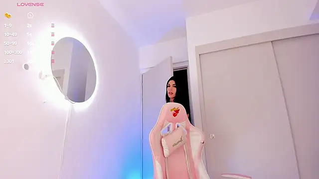 Snapshot of mia_yourmommy chatting on November 28, 2025, 12:44 am mia yourmommy online show from November 28, 2025, 12:44 am