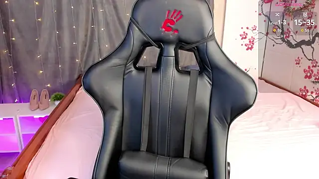 Snapshot of Michel_Momsen chatting on March 30, 2026, 12:06 pm Michel Momsen online show from March 30, 2026, 12:06 pm