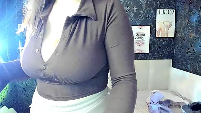 Snapshot of SofiaLovelyC chatting on May 12, 2026, 5:59 am SofiaLovelyC online show from May 12, 2026, 5:59 am