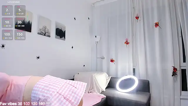 elizziMeiko   online show from November 23, 2025, 3:49 am