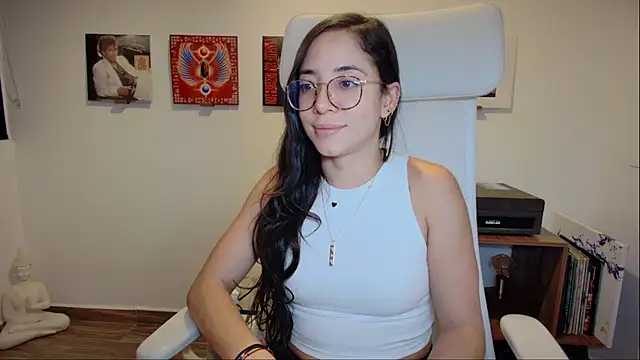 adriana  sosa  online show from December 3, 2025, 11:58 pm