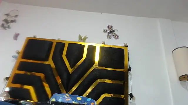 Helennahot online show from October 12, 2025, 1:12 pm