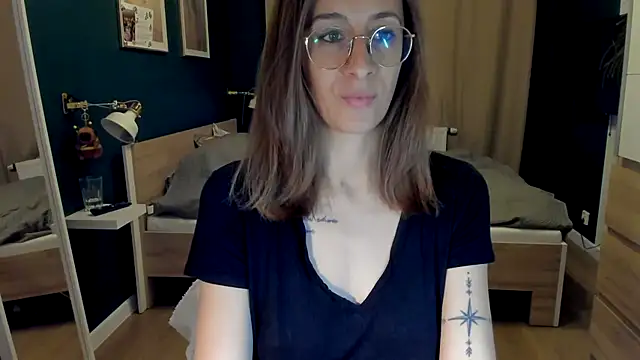 DesireMore90 online show from April 28, 2026, 10:47 pm