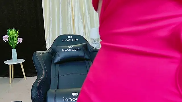 Snapshot of GODDESS_SHANAYA chatting on February 6, 2025, 1:10 pm GODDESS SHANAYA online show from February 6, 2025, 1:10 pm