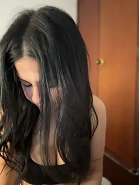 Snapshot of CuteKira7 chatting on March 19, 2026, 3:17 am CuteKira7 online show from March 19, 2026, 3:17 am