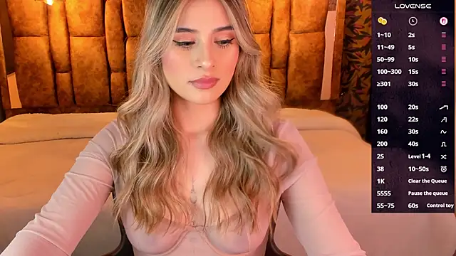 Snapshot of KiaraCarter chatting on November 28, 2025, 7:58 pm KiaraCarter online show from November 28, 2025, 7:58 pm