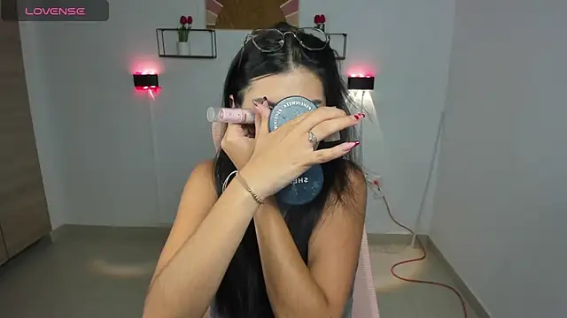 Snapshot of emily_villamil chatting on February 27, 2026, 9:47 pm emily villamil online show from February 27, 2026, 9:47 pm