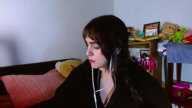 collette beaufoy  online show from June 14, 2026, 7:20 am