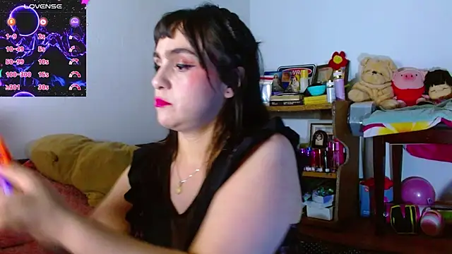 Snapshot of collette_beaufoy_ chatting on July 4, 2026, 7:15 am collette beaufoy online show from July 4, 2026, 7:15 am