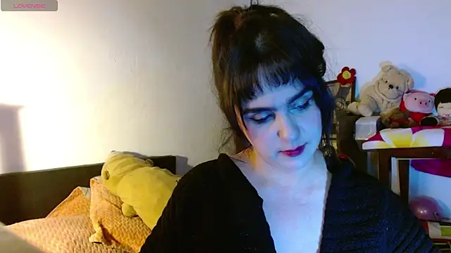 Snapshot of collette_beaufoy_ chatting on July 27, 2026, 6:42 am collette beaufoy online show from July 27, 2026, 6:42 am