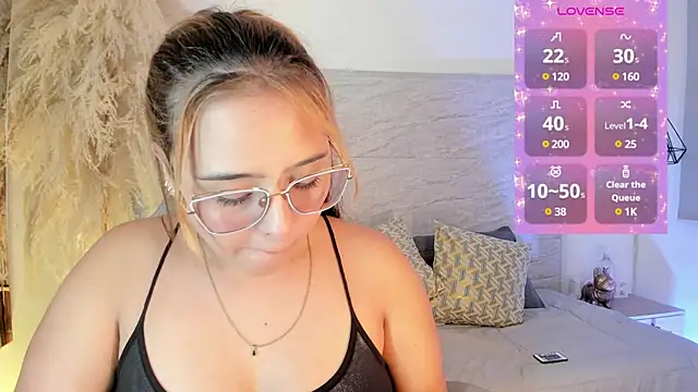 Snapshot of mikaela_stone chatting on January 15, 2025, 9:30 pm mikaela stone online show from January 15, 2025, 9:30 pm