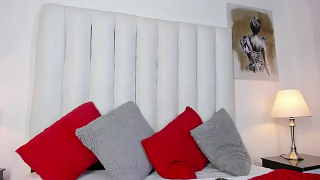 Snapshot of Violet_queen20 chatting on February 19, 2026, 10:18 pm Violet queen20 online show from February 19, 2026, 10:18 pm