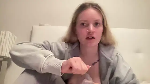 Snapshot of mariemelissah chatting on January 26, 2025, 5:55 pm mariemelissah online show from January 26, 2025, 5:55 pm