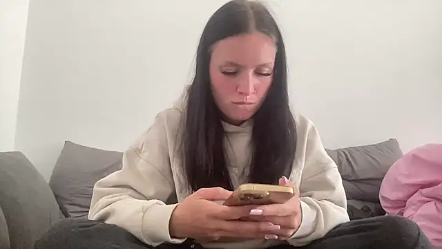 mariemelissah online show from February 27, 2026, 11:21 am