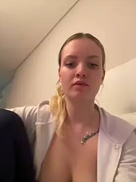 Snapshot of mariemelissah chatting on February 26, 2025, 2:05 pm mariemelissah online show from February 26, 2025, 2:05 pm