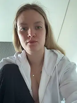 Snapshot of mariemelissah chatting on March 22, 2025, 10:28 am mariemelissah online show from March 22, 2025, 10:28 am