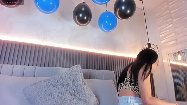 Snapshot of SHANONCLARK chatting on November 8, 2025, 6:22 pm SHANONCLARK online show from November 8, 2025, 6:22 pm