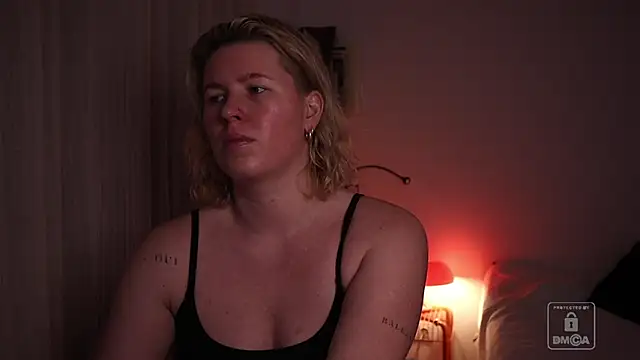 moonamii online show from January 10, 2026, 6:47 pm