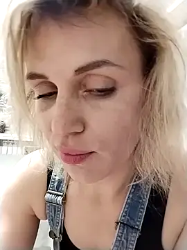 Linda Gregory online show from October 18, 2025, 2:24 am