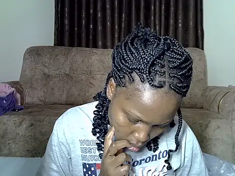 Snapshot of AurelAda chatting on November 4, 2025, 11:19 pm AurelAda online show from November 4, 2025, 11:19 pm