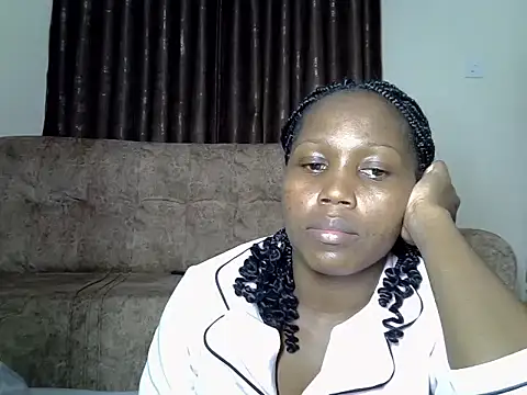 Snapshot of AurelAda chatting on November 5, 2025, 11:30 pm AurelAda online show from November 5, 2025, 11:30 pm