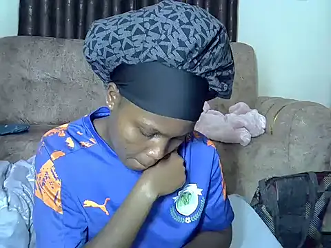 Snapshot of AurelAda chatting on October 22, 2025, 10:19 pm AurelAda online show from October 22, 2025, 10:19 pm