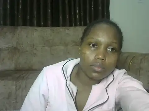 Snapshot of AurelAda chatting on October 10, 2025, 10:32 pm AurelAda online show from October 10, 2025, 10:32 pm